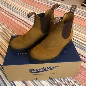 Blundstone Boots 562